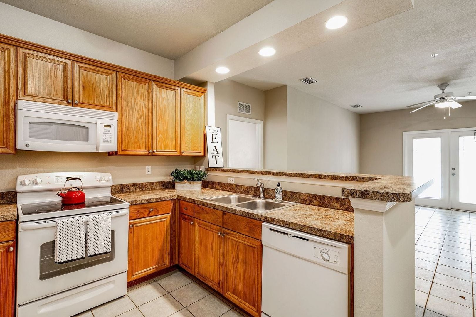 Interior Photo - A3443 Whispering Pines