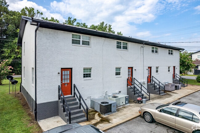 Building Photo - Elements44