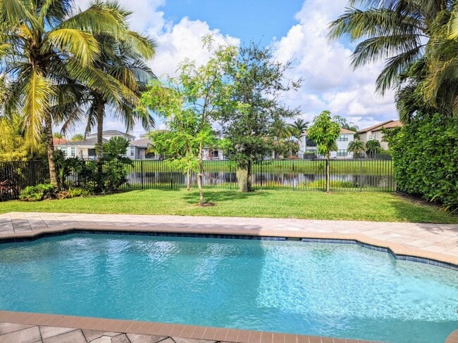 Building Photo - 16645 Germaine Dr