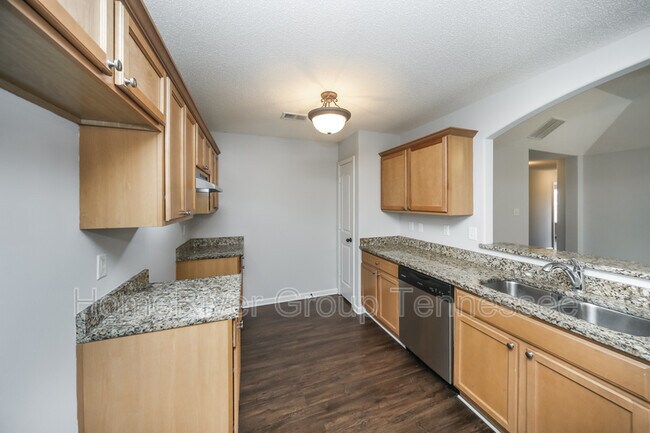 Building Photo - 9292 Chastain Pl