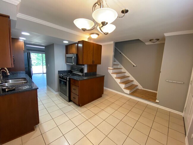 Building Photo - River-front condo