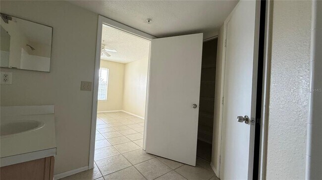 Building Photo - 2203 Key W Ct