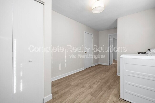 Building Photo - 1503 Wexford Ave