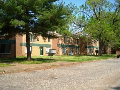 Building Photo - Woodland Park Apartments