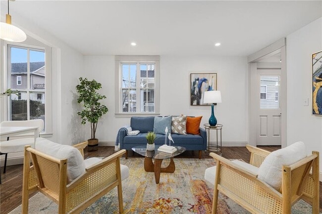 Building Photo - 214 Camp St