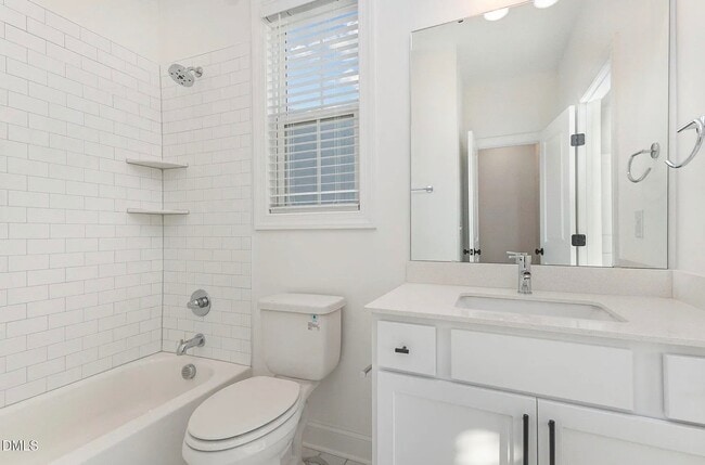 Building Photo - 4801 Gossamer Ln