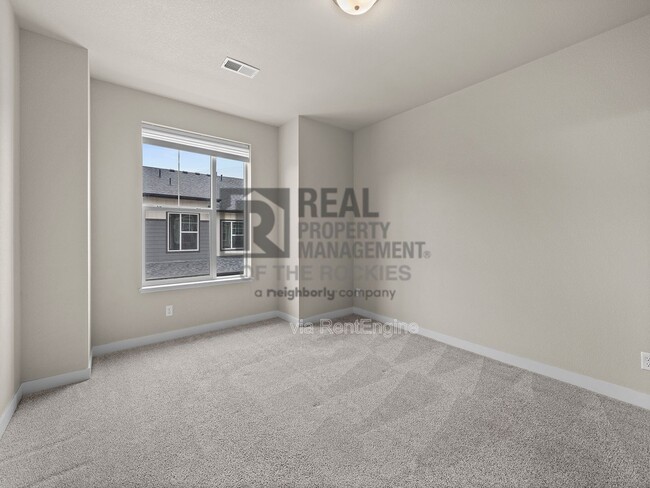 Building Photo - 4115 N Park Dr