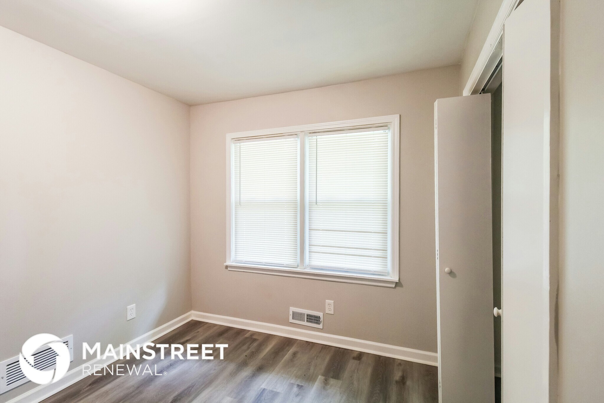 Building Photo - 3717 Loren Dr