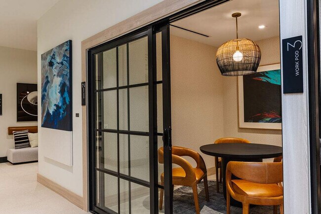 Building Photo - 225 N Miami Ave