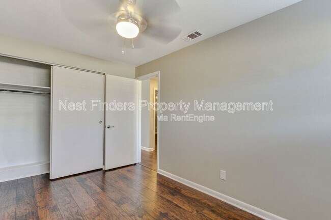 Building Photo - 748 Foxbriar Cove