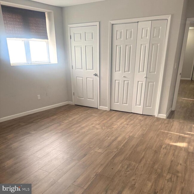 Building Photo - 609 Brunswick Ave