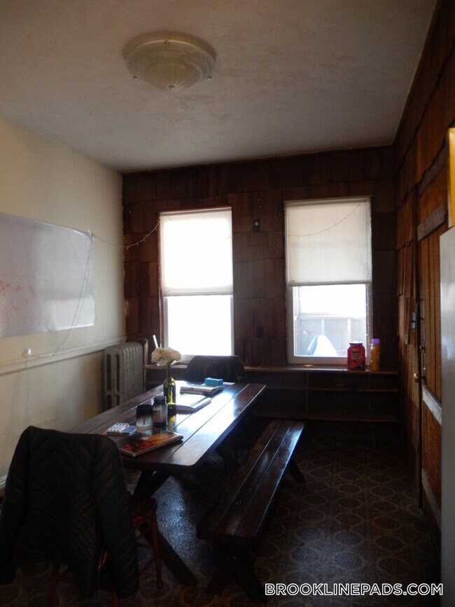 Building Photo - 91 Verndale St