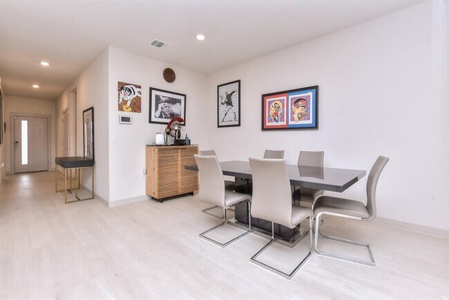 Building Photo - 13709 Bavarian Forest Dr