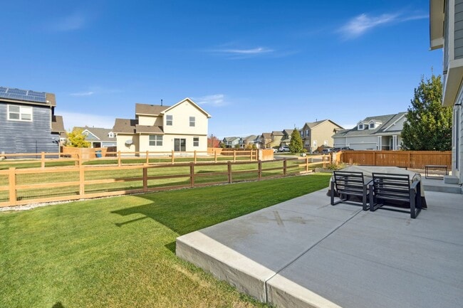 Building Photo - Modern and Updated 3-Bedroom, 2.5 Bathroom Home with Solar in Windshire Park
