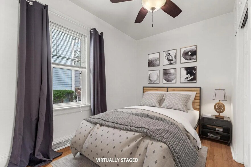 Back Bedroom - 1052 Poplar St