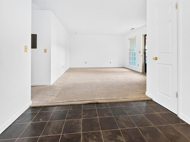 Building Photo - 6209 Friar Tuck Dr NW