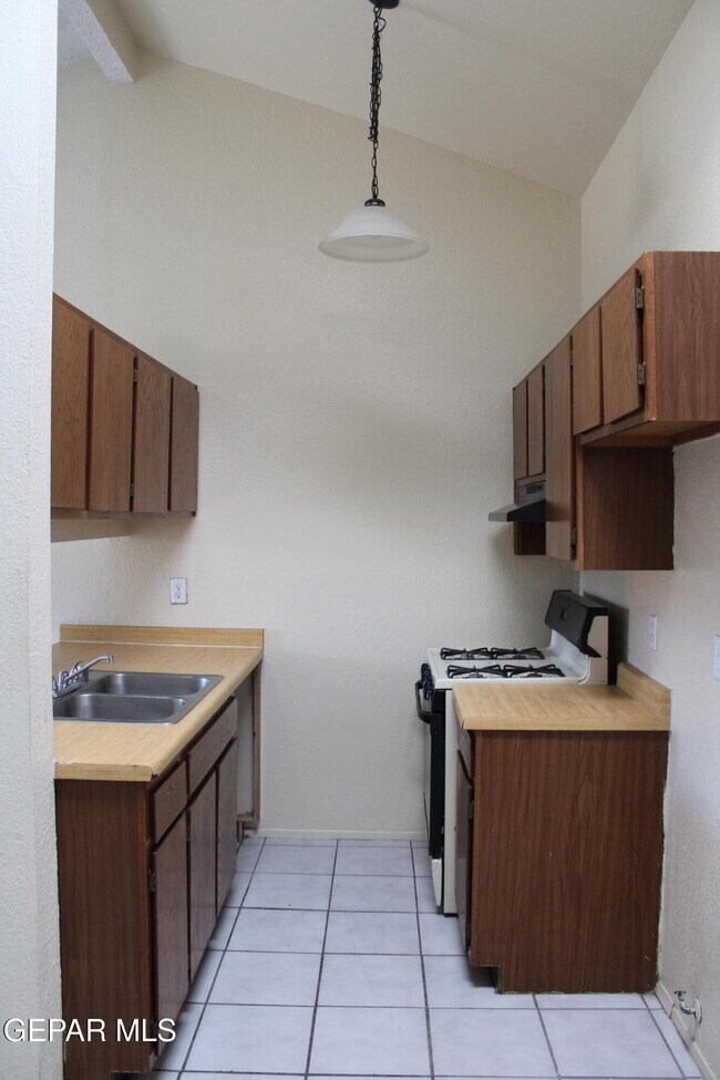 Building Photo - 11435 Sundrop Ct
