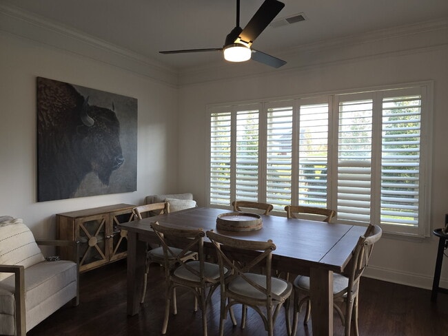 Building Photo - Resort Living At It's Finest in Foxland Harbor