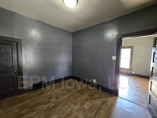 Building Photo - 206 Clay St