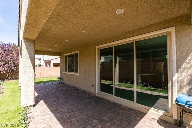 Building Photo - 6887 Crimson Horse Ct