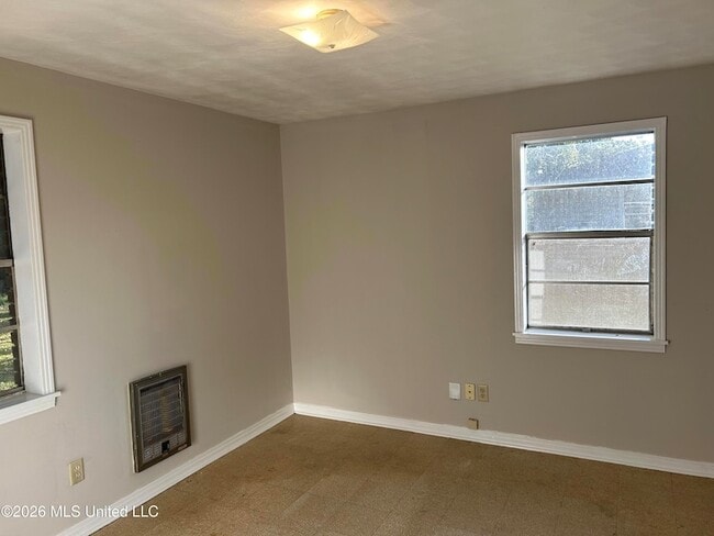 Building Photo - 106 Rollins Dr