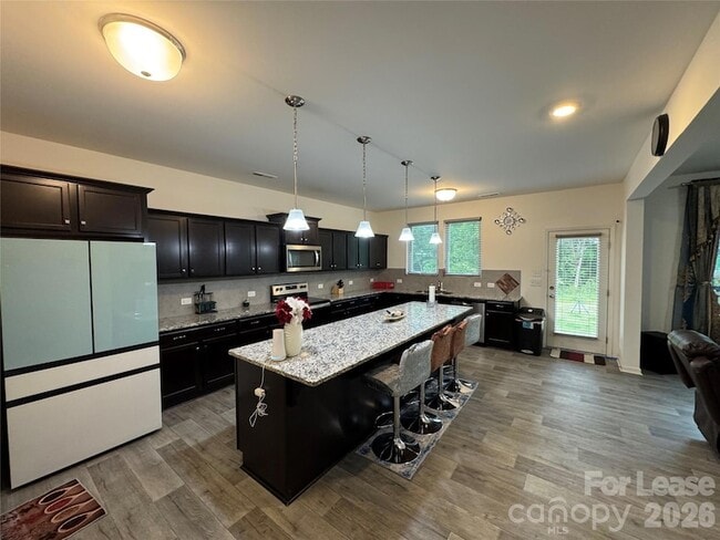 Building Photo - 574 Scotch Meadows Loop