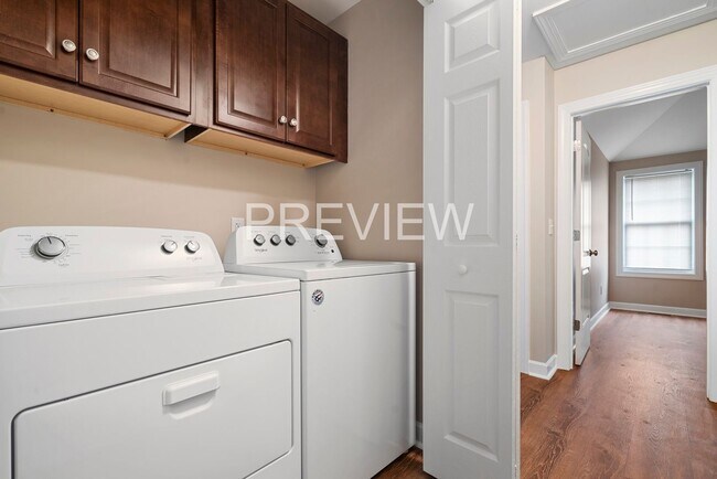 Building Photo - Beautiful Ranch Home in Charlotte