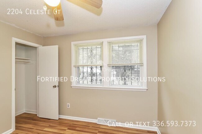Building Photo - 2204 Celeste Ct