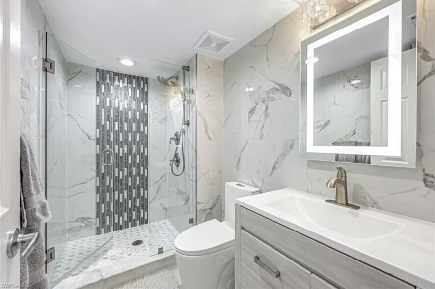 Building Photo - 10475 Gulf Shore Dr