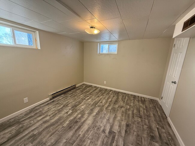 Building Photo - Two bedrooms, one quarter bathroom home, pet friendly, central air!