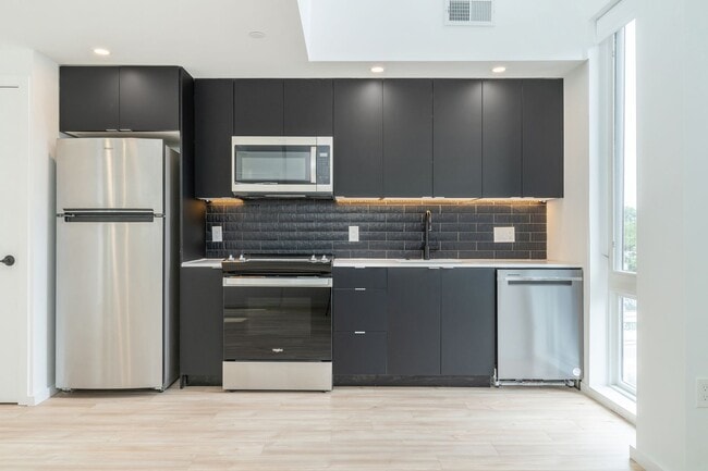 Building Photo - Signal House