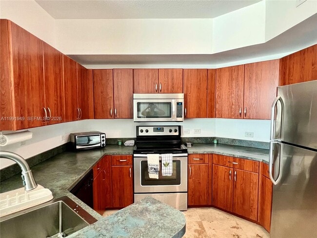 Building Photo - 9172 Collins Ave