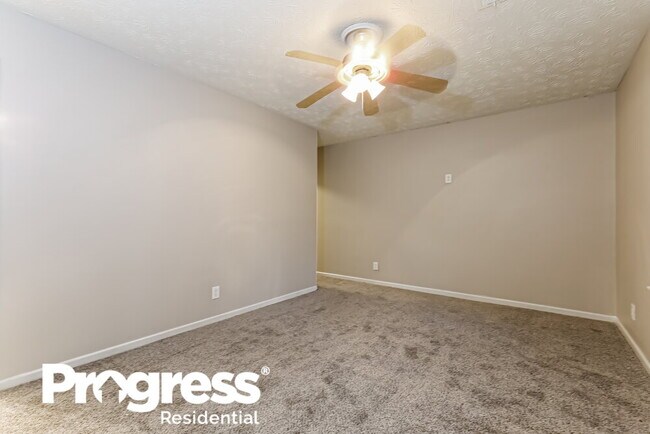 Building Photo - 7215 Buck Creek Dr