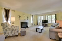 Building Photo - 10508 S Claremont Ave