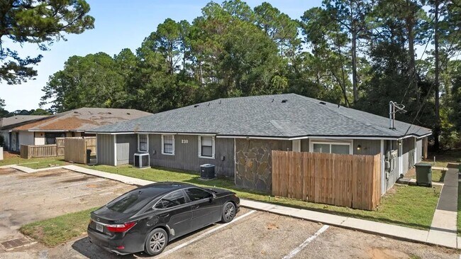 Building Photo - 230 N Crow Rd