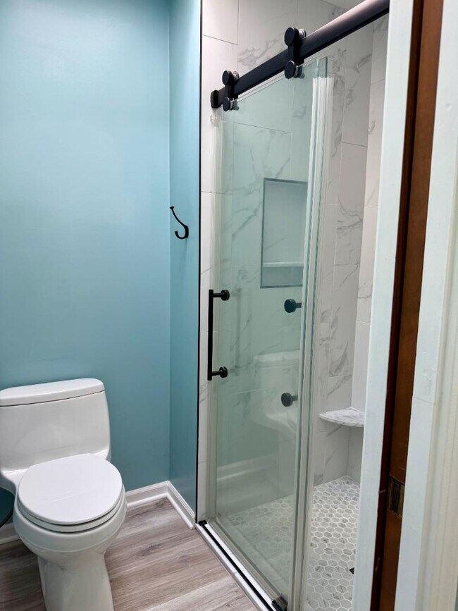 Building Photo - 6955 Salerno St NW