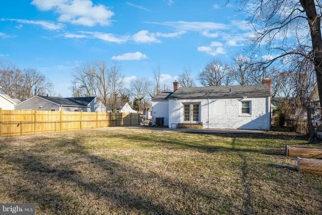 Building Photo - 7709 Ravine Dr