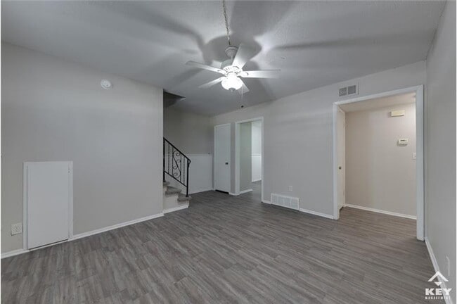 Building Photo - 717 N Dougherty Ave