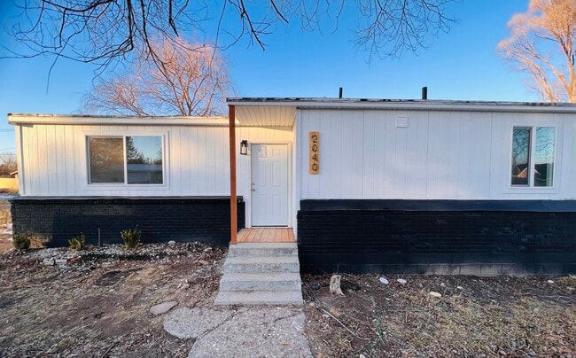 Building Photo - Heyburn Sessions Cottage