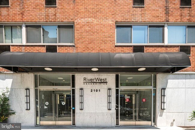 Building Photo - 2101 Chestnut St