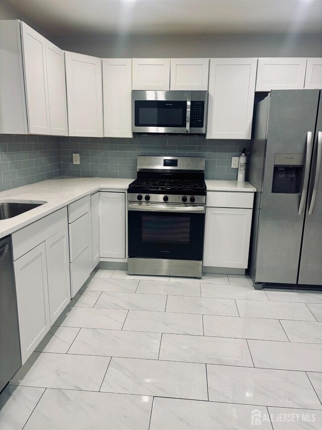 Building Photo - 1 Upperbrook Ct