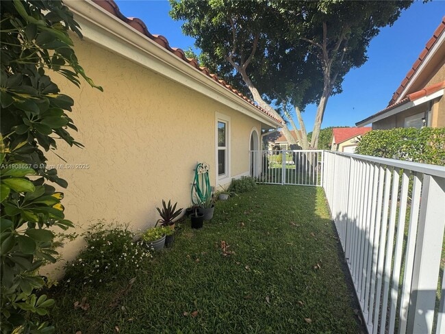 Building Photo - 5226 Brian Blvd