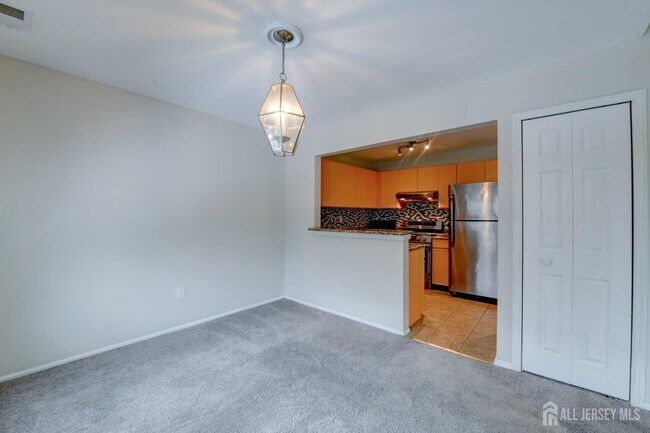 Building Photo - 58 Tanglewood Ct