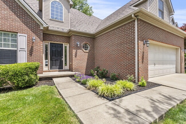 Building Photo - 777 Maidencane Dr