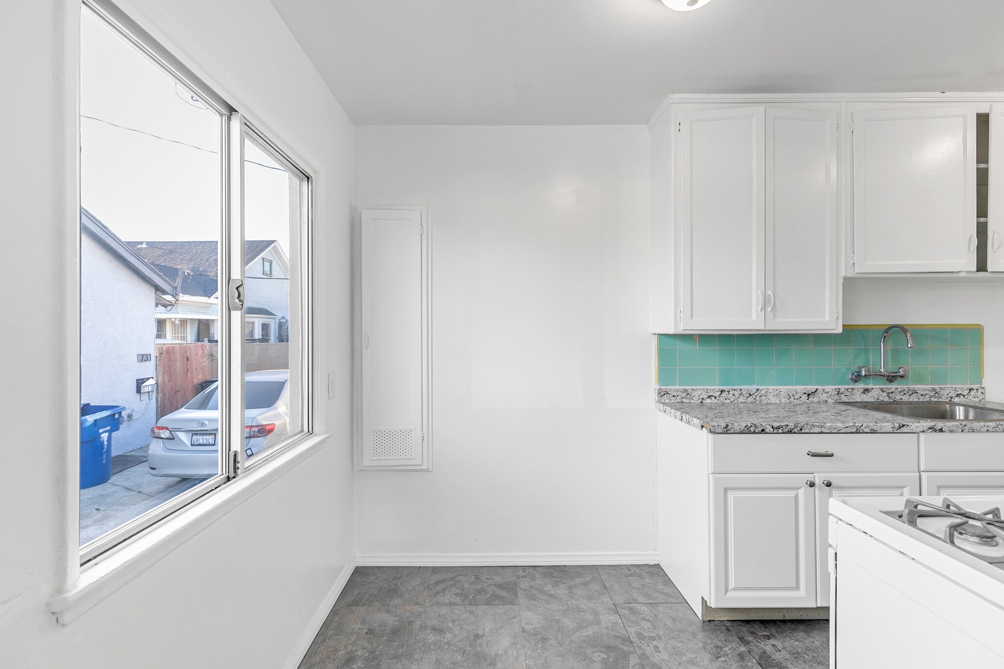 Building Photo - 725 Spence St