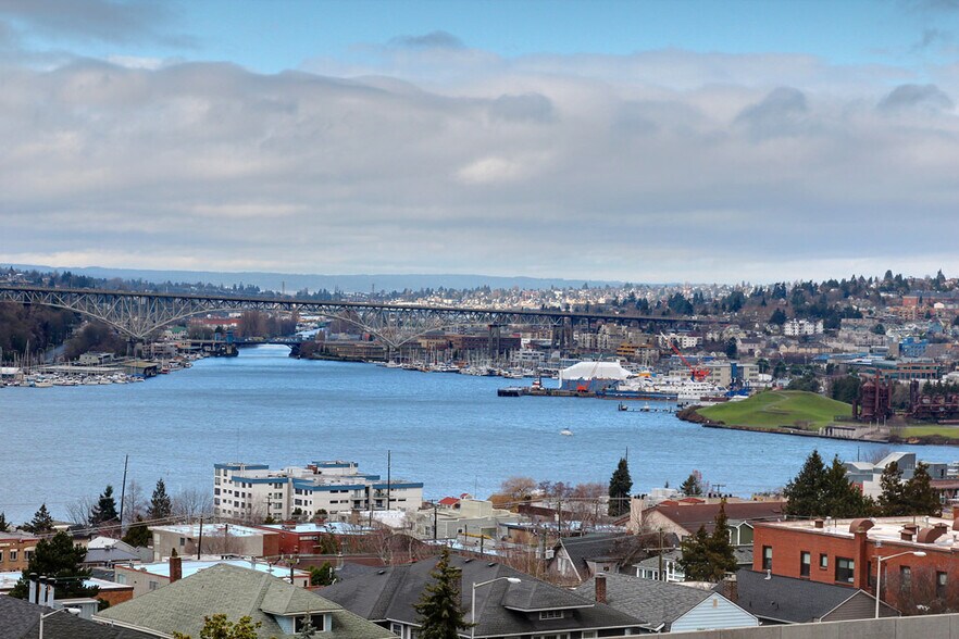 view of Lake Union from living Room - 1931 Broadway E