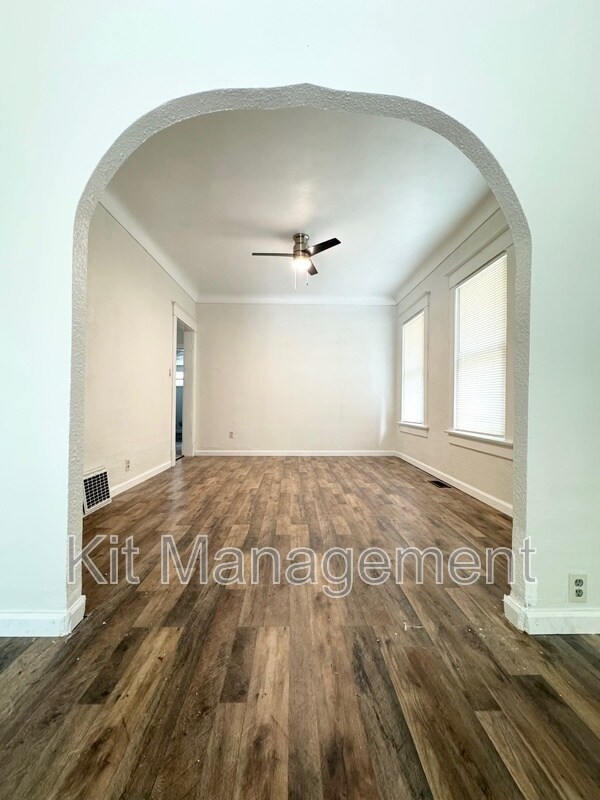 Building Photo - 1752 Finch St