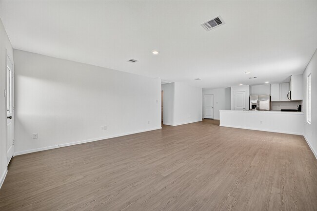 Building Photo - 26806 Nightingale Songs Dr