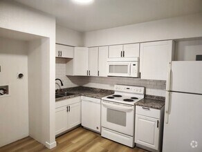 Building Photo - 21 University Dr