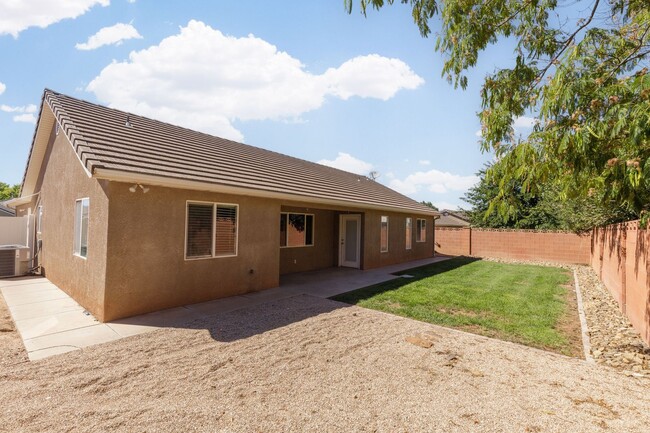 Building Photo - Cute 3 Bedroom, 2 Bathroom Home in Washington